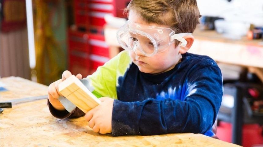 &Ccedil;ocuklara Marangozluk Eğitimi