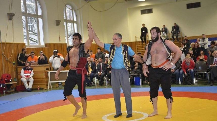 Almanya&rsquo;da Aba G&uuml;reşi Fırtınası