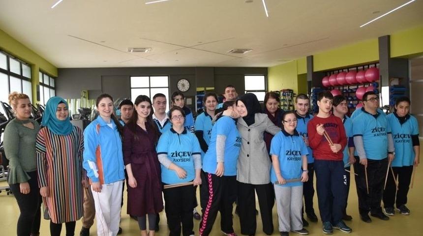 Kocasinan Belediyesi&rsquo;nden &Ouml;zel Eğitim Gerektiren &Ccedil;ocuklara Spor Desteği