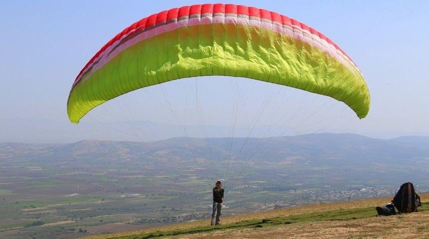 Saruhanlı Belediyesinden Yama&ccedil; Paraş&uuml;t&ccedil;&uuml;lerine Destek