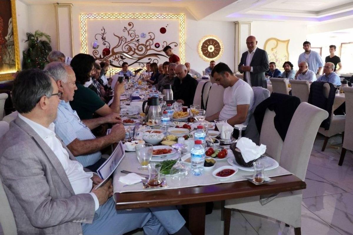 Eski Bakandan Adapazarı İ&ccedil;in 6 Proje &Ouml;nerisi