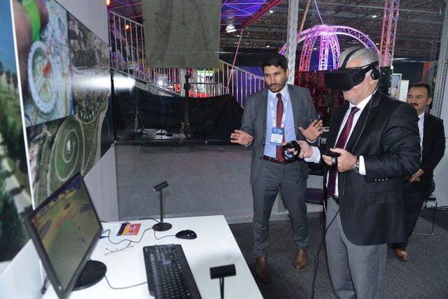 Bilişim Fuarı Ziyaret&ccedil;ileri Sekapark&rsquo;ta İpucu Arıyor 1