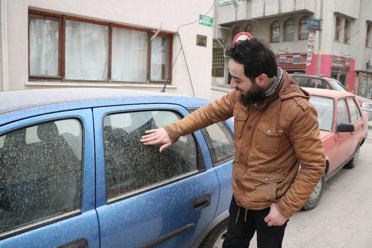 Bolu’da Çamur Yağdı, Vatandaşlar Oto Yıkamalara Koştu G3