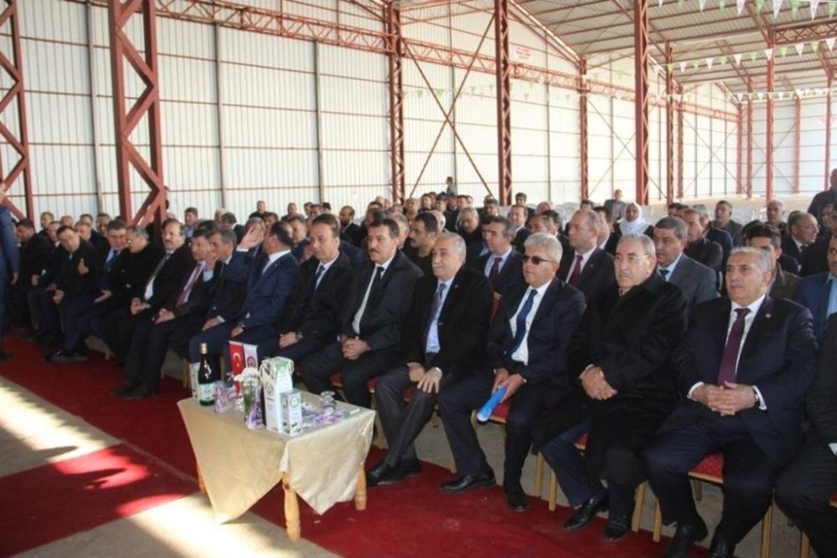 Bakan Fakıbaba: "&uuml;&ccedil; Sene Sonra Biz Artık Et İthal Etmeyeceğiz"