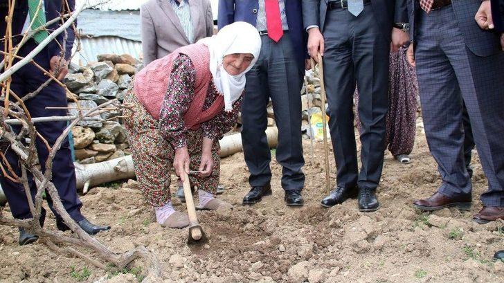 Akşehirli Fadime Nineye Cumhurbaşkanından Özel Islak İmzalı Mektup G4