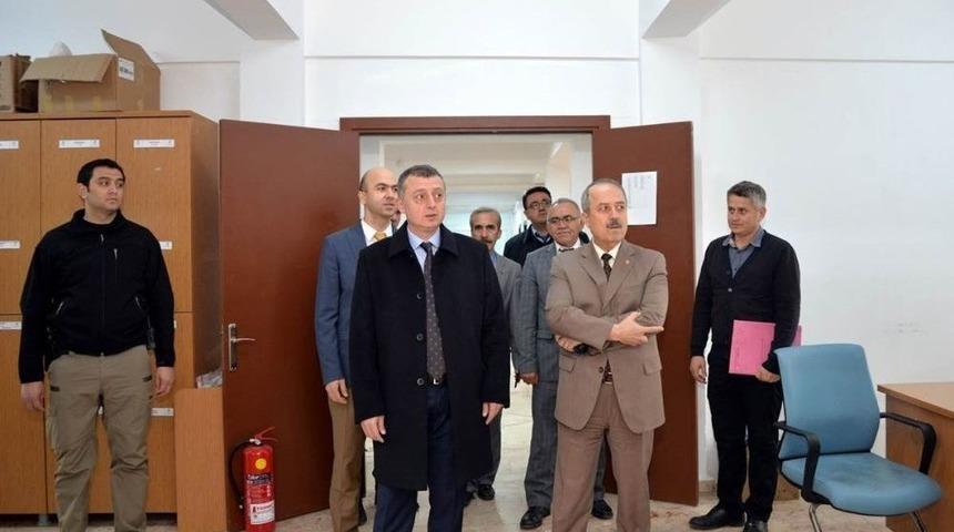 Vali B&uuml;y&uuml;kakın&rsquo;dan Kurum Ziyaretleri