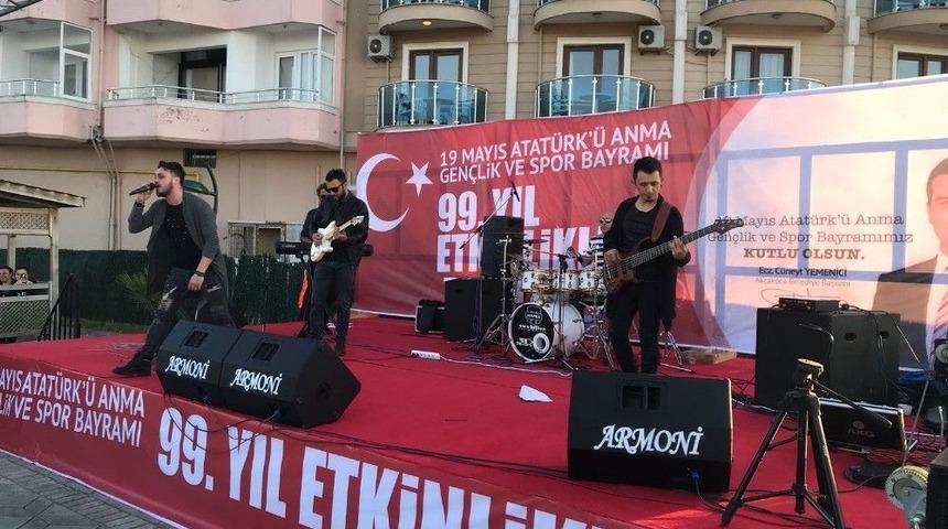 Akçakoca’da Gençlik Konseri