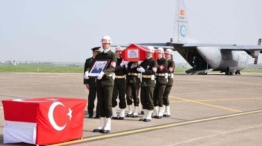 Şehit Pilota İncirlik&rsquo;te T&ouml;ren