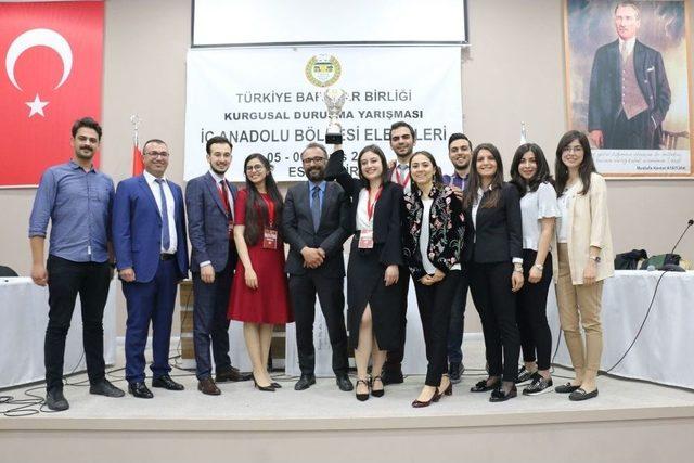 İç Anadolu Bölgesi Birincisi Eskişehir Barosu Stajyerleri