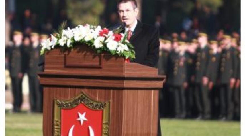 Bakan Canikli: "t&uuml;rkiye Cumhuriyeti Devleti Risk Ve Tehditler İtibariyle Her Zaman G&uuml;&ccedil;l&uuml; Olmak Mecburiyetindedir"