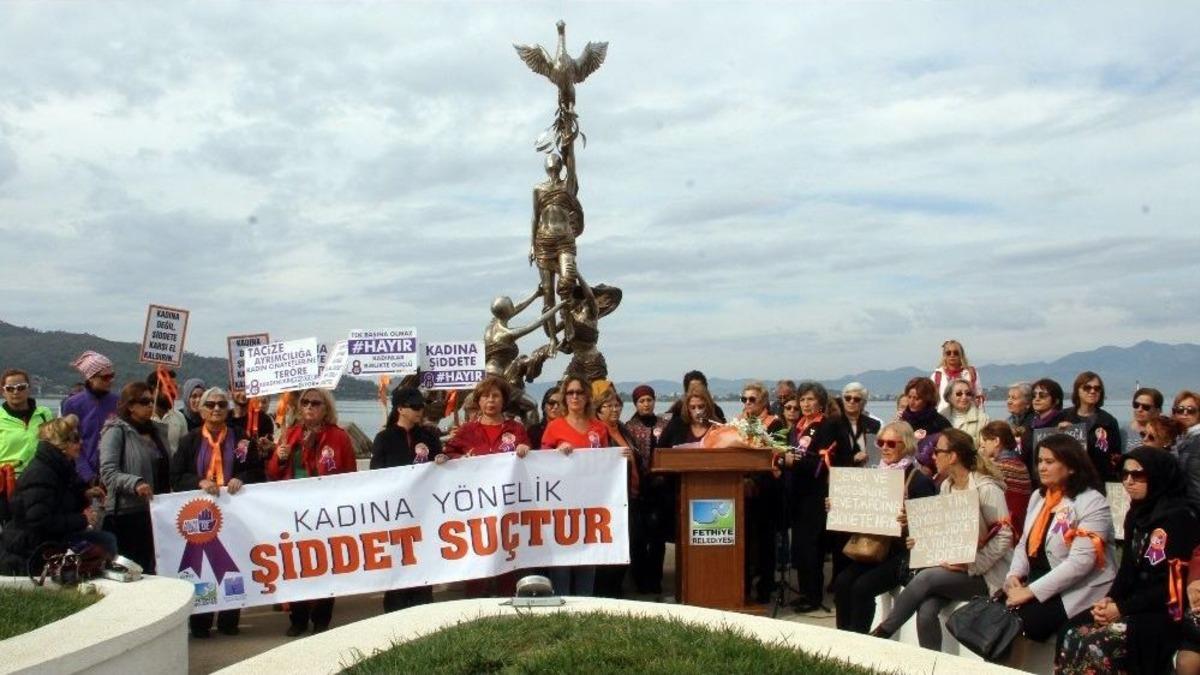 Fethiye&rsquo;de Kadınlar, Kadına Karşı Şiddete &rsquo;dur&rsquo; Demek İ&ccedil;in Y&uuml;r&uuml;d&uuml;
