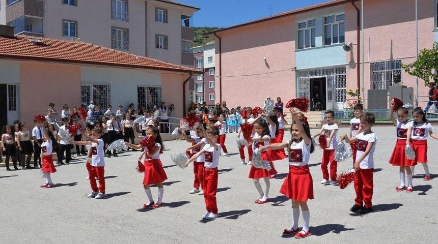 Başkan Bakıcı, Saffet Şeker İlkokulu Kermesini Ziyaret Etti