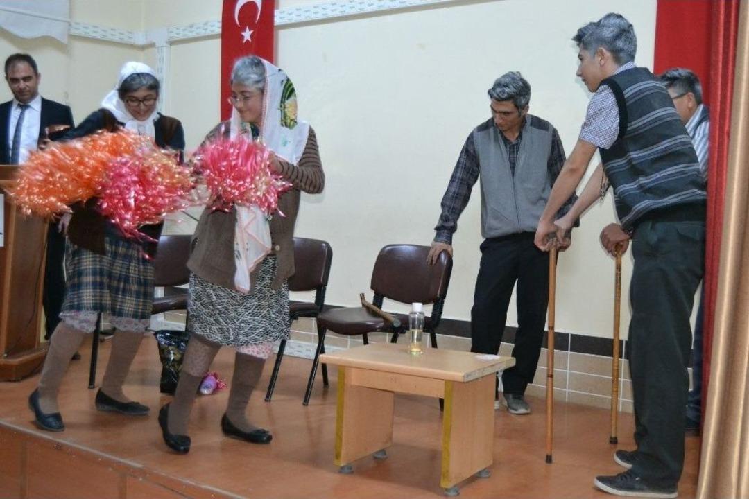 Kulu&rsquo;da Yaşlılar Haftası Etkinliği D&uuml;zenlendi