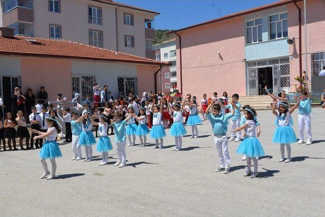 Başkan Bakıcı, Saffet Şeker İlkokulu Kermesini Ziyaret Etti