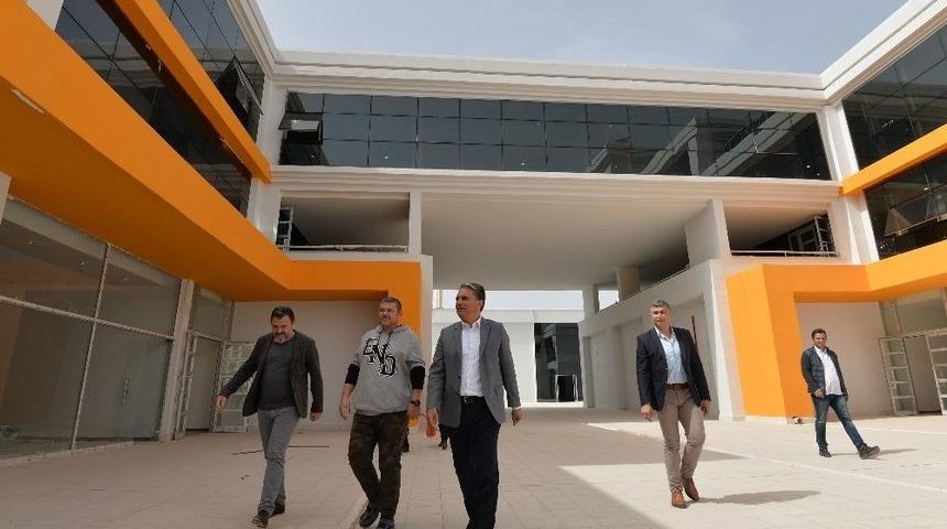 Başkan Uysal, Stk Merkezi’ni İnceledi