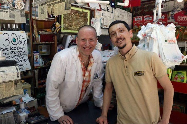 Kocaeli’de 30 Yıldır Oruç Tutan Esnaf Görenleri Şaşırtıyor G5