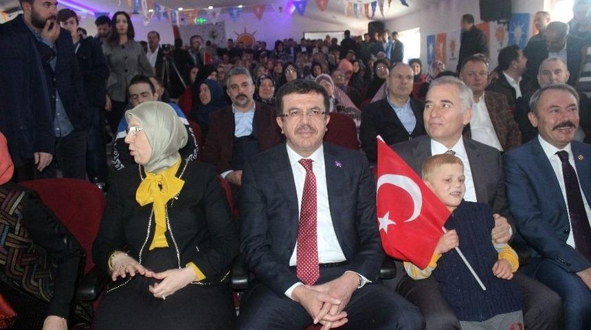 Bakan Zeybekci, B&uuml;y&uuml;me Rakamlarını A&ccedil;ıkladı