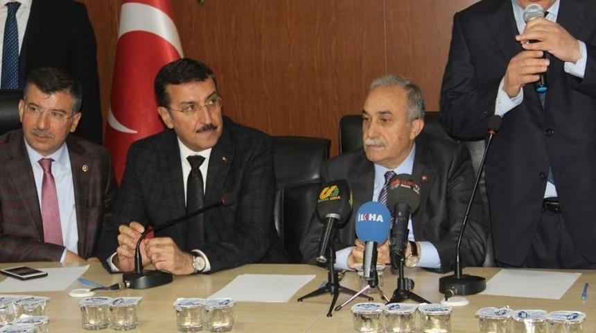 Bakanlar Fakıbaba İle T&uuml;fenkci Ak Parti İl Başkanlığını Ziyaret Etti