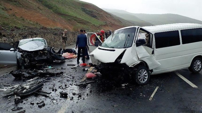 Kazada Ölen 4 Kişi Son Yolculuğuna Uğurlandı