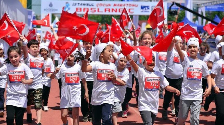 İstanbul &Ccedil;ocuk Maratonu Rekora Koştu