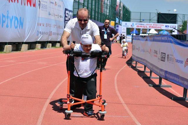 İstanbul Çocuk Maratonu Rekora Koştu