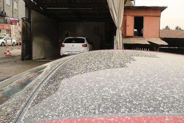 Karabük’te Çamur Yağmuru Araç Sürücülerini Oto Yıkamalara Koşturdu