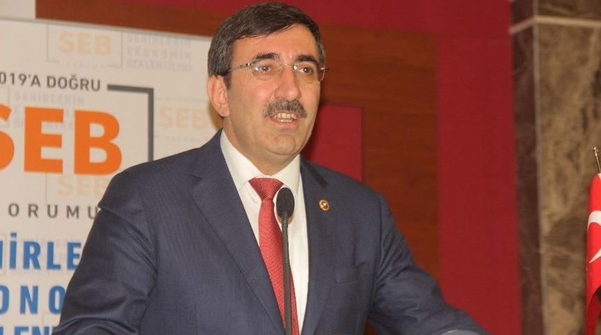 Ak Partili Yılmaz: "k&uuml;resel D&uuml;zeyde Ekonomiye Birinci &Ouml;nceliği Veriyoruz"