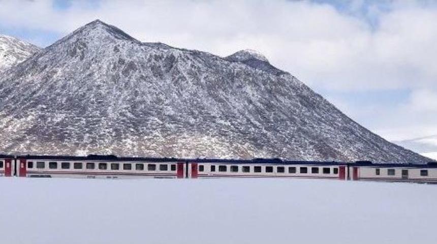 (&ouml;zel Haber) Gezginlerin Yeni Trendi, Van G&ouml;l&uuml; Ekspresi