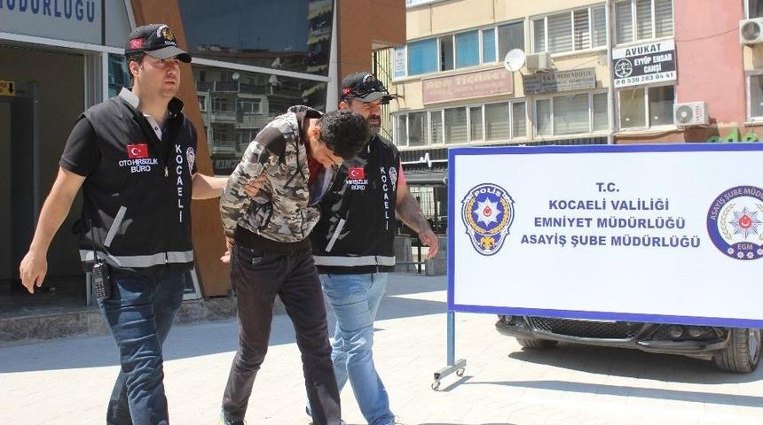 &Ccedil;aldığı Aracı Evinin Yakınında Bırakan Hırsız Yakalandı