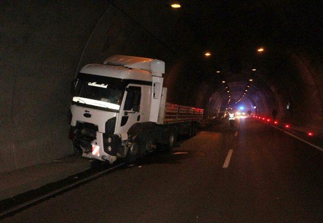 Ordu’da Tünelde Trafik Kazası: 1 Ölü, 3 Yaralı