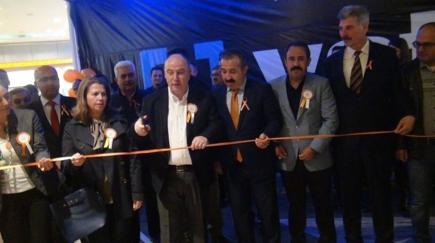 Kadın Barınma Evi&rsquo;nde Kalan Kadınların El Emeği G&ouml;z Nuru &Uuml;r&uuml;nler Sergilendi