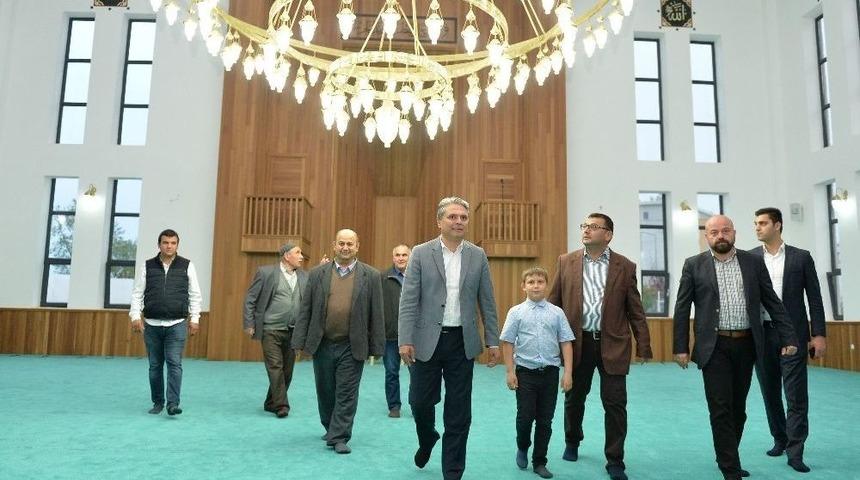 Hacı Şefik &Ccedil;etin Camii İbadete A&ccedil;ıldı