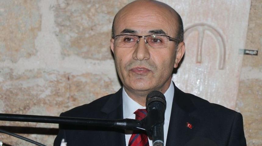 Vali Demirtaş&rsquo;tan Darbe Gecesi Albaya &rsquo;kafana Sıkarım&rsquo; &Ccedil;ıkışı