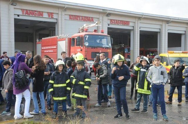 Cizreli Öğrenciler İlk Defa Uçakla Tanıştı