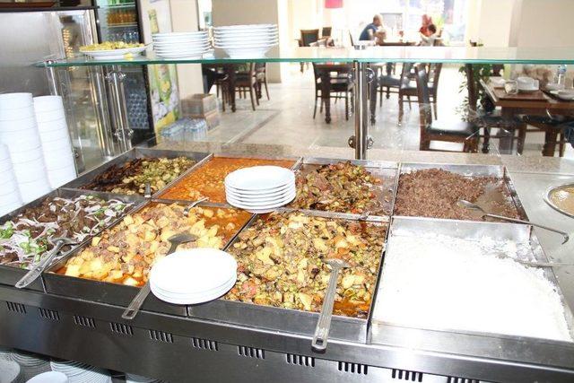 İftar Vermek İsteyen Hayırseverler Akyazı Aşevinde Buluşuyor 2