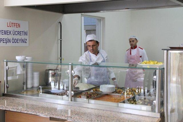 İftar Vermek İsteyen Hayırseverler Akyazı Aşevinde Buluşuyor 3