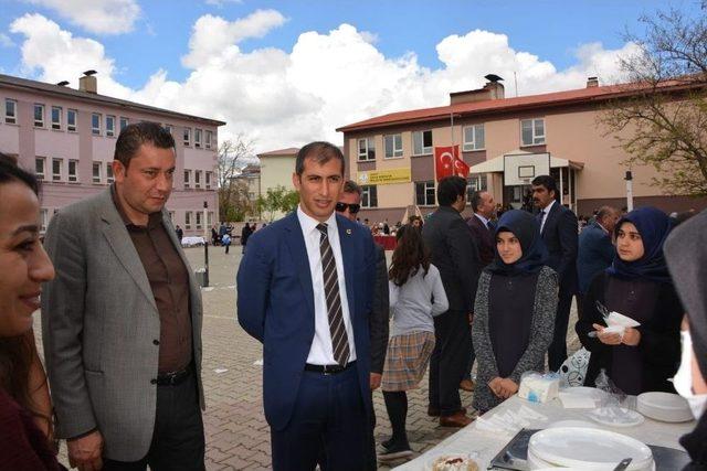 Aşkale’de Yetim Çocuklar Yararına Kermes Düzenlendi