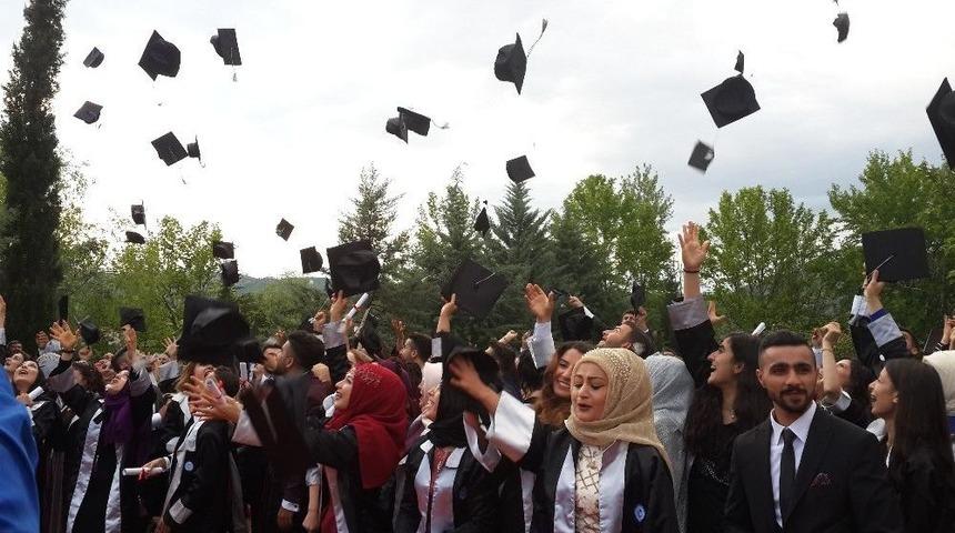 G&ouml;lbaşı Myo Mezunlarını Uğurladı