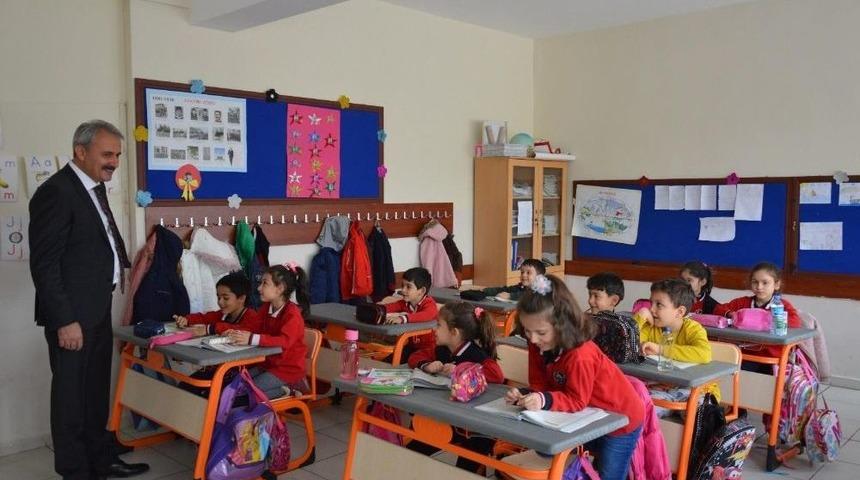 Başkan Sungur &Ouml;ğrencilerle Buluştu