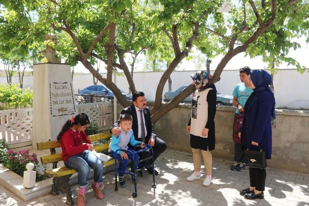 Kaymakam Akyol&rsquo;dan &Ouml;zel Rehabilitasyon Merkezlerine Ziyaret