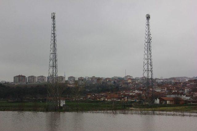 Tunca Nehri’nde ‘kırmızı Alarm’ Devam Ediyor