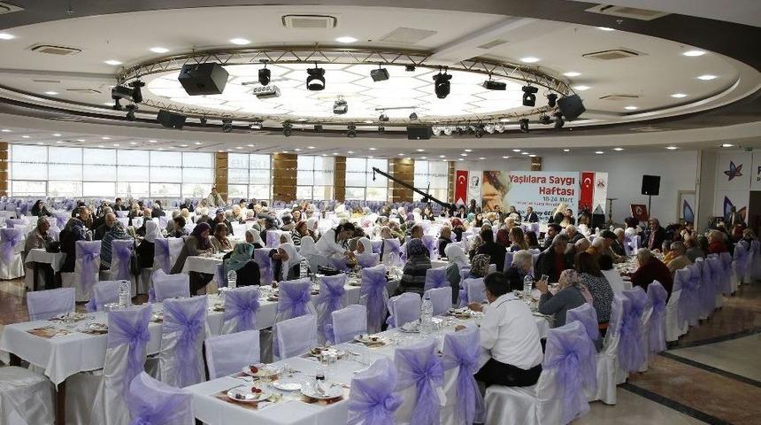 D&ouml;şemealtı Belediyesi Yaşlıları Unutmadı