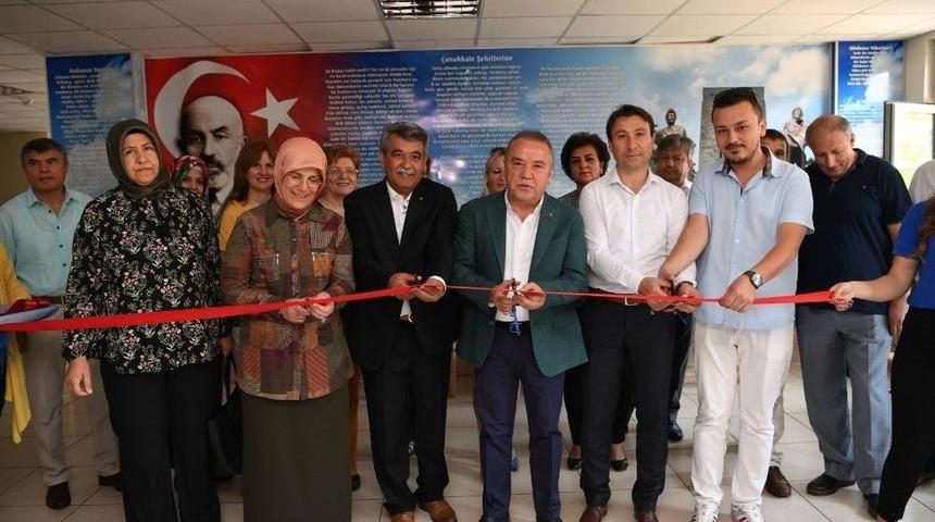 Başkan B&ouml;cek, &ldquo;ingilizce Sokağı&rdquo;nı Gezdi