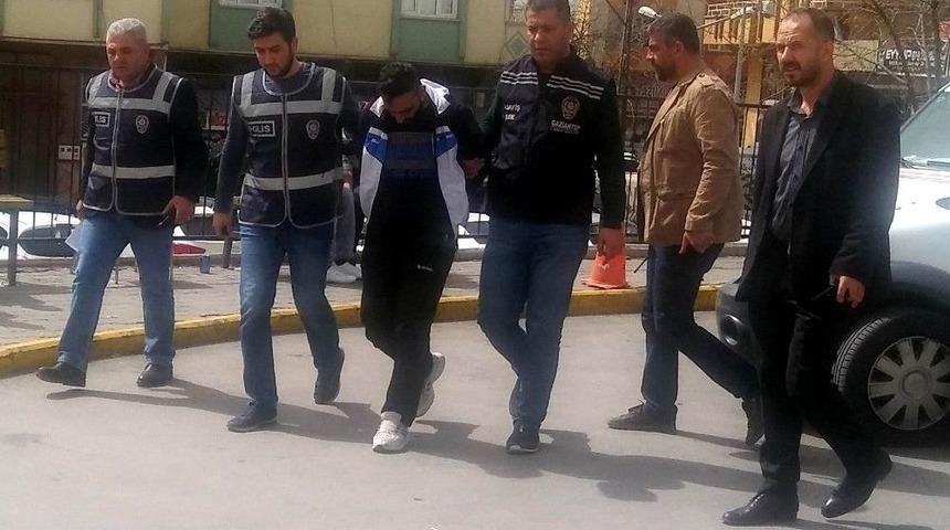 7 Kişilik Suriyeli Aileyi Gasp Eden &Ccedil;etenin Lideri Yakalandı