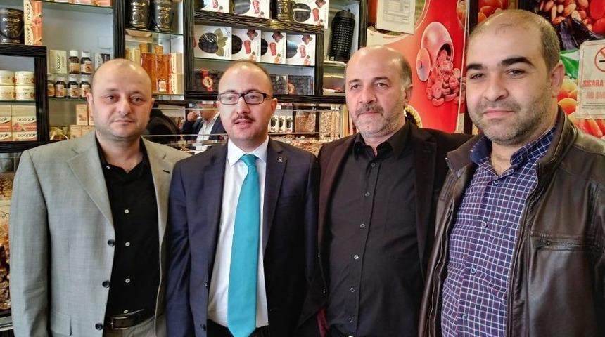 Aday Adayı Unat Se&ccedil;im Gezilerini S&uuml;rd&uuml;r&uuml;yor