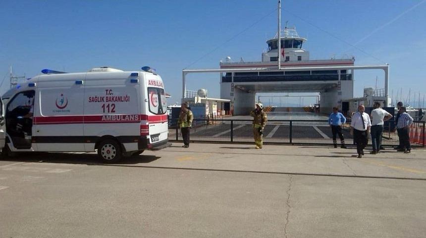 Feribot İskeleye &Ccedil;arptı, &Ccedil;ok Sayıda Yolcu Yaralandı