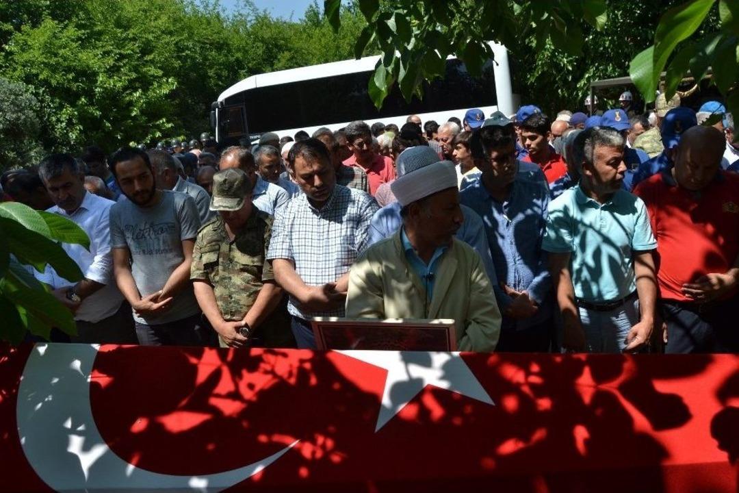 Kore Gazisinin Cenazesini İmam Oğlu Kıldırdı