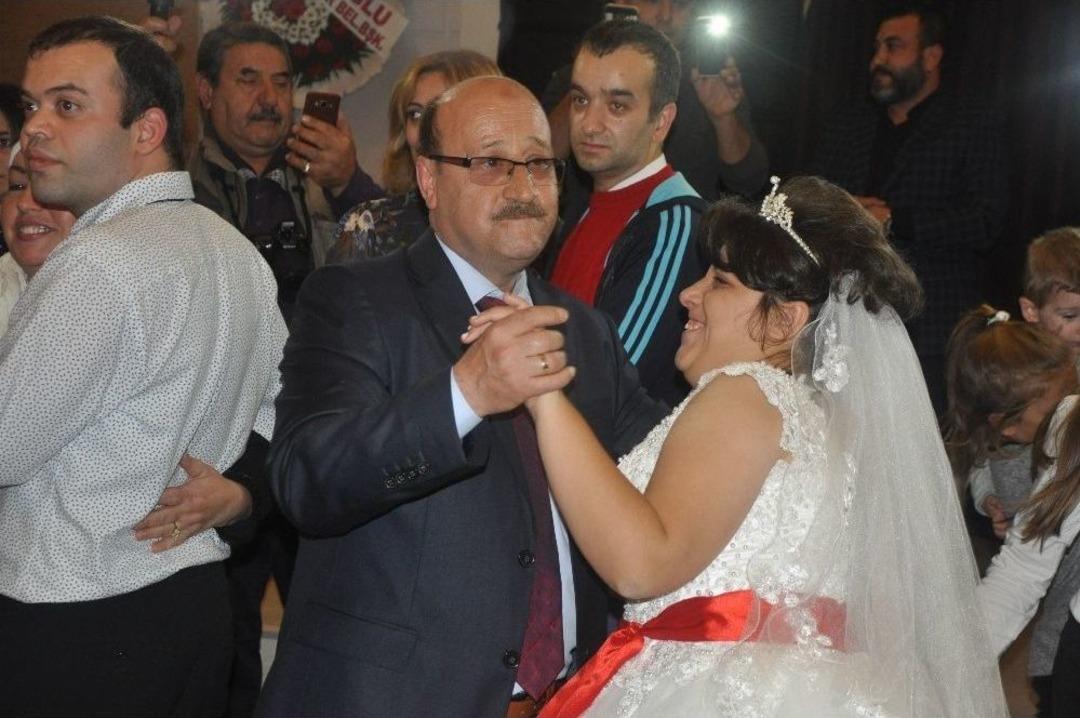 G&ouml;n&uuml;llerin Gelini Oldu