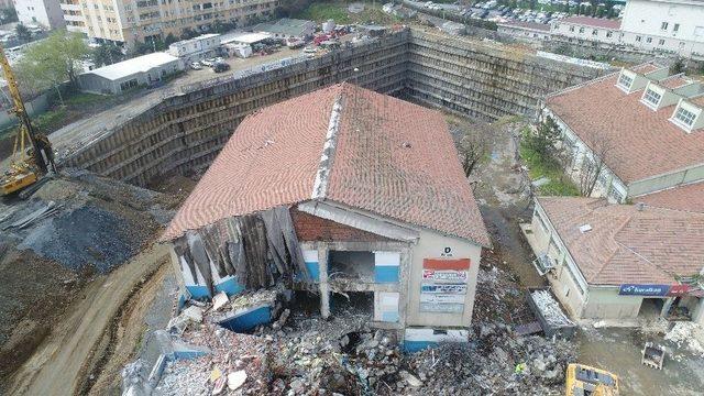 Şişli Endüstri Meslek Lisesindeki Yıkım Havadan Görüntülendi