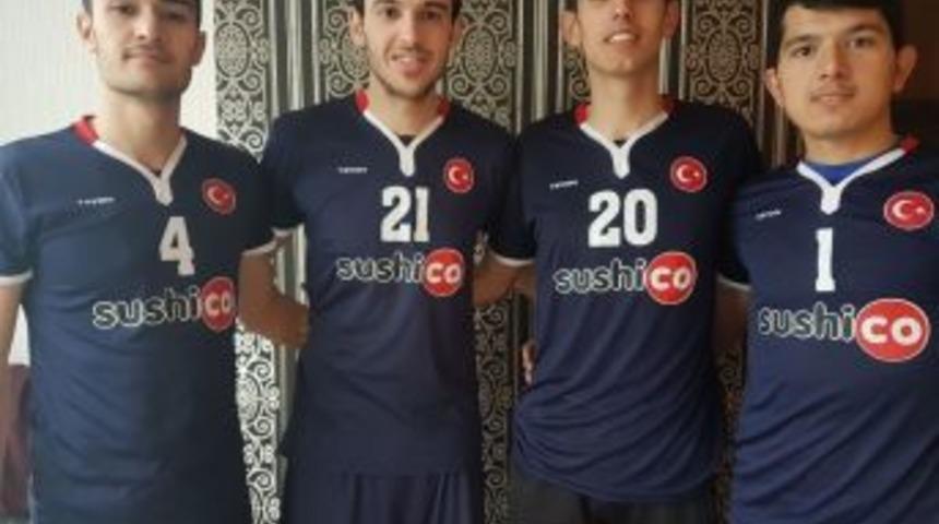 Manavgatlı 4 Gen&ccedil; Sporcu Voleybol Milli Takımına Se&ccedil;ildi